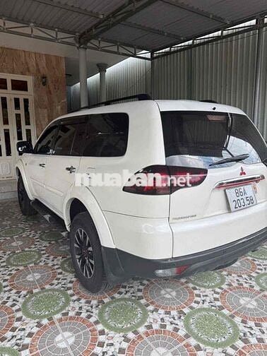Mitsubishi Pajero Sport 2016 Trắng