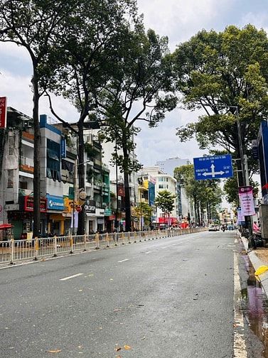 Toà nhà 472-474 Trần Hưng Đạo, DT 8,7x26m - Hầm, 9 tầng - Hơn 2000m2