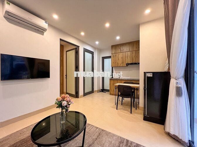 CHO THUÊ CĂN HỘ 1N1K FULL NỘI THẤT BAN CÔNG NGAY NGÕ 290 KIM MÃ 