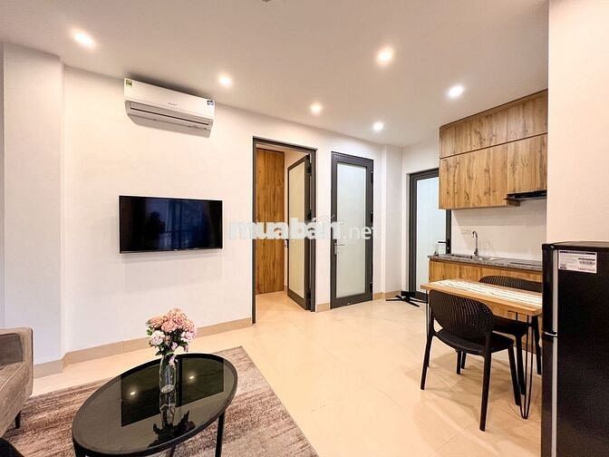 CHO THUÊ CĂN HỘ 1N1K FULL NỘI THẤT BAN CÔNG NGAY NGÕ 290 KIM MÃ 
