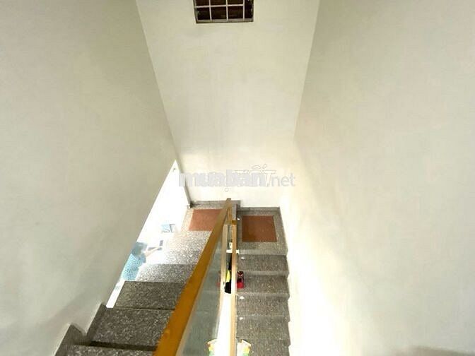 BÁN NHÀ 2 TẦNG HẺM XE HƠI LINH TÂY THỦ ĐỨC 51M2 GIÁ 4,7 TỶ