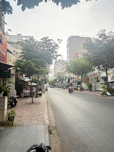 HẠ 2 TỶ BÁN NHANH NHÀ 8 TẦNG THANG MÁY MT TRẦN HUY LIỆU - Q PHÚ NHUẬN