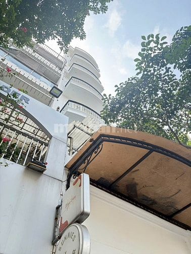 HẠ 2 TỶ BÁN NHANH NHÀ 8 TẦNG THANG MÁY MT TRẦN HUY LIỆU - Q PHÚ NHUẬN