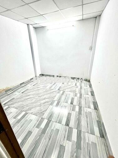 Cần cho thuê nhà đường 8m 3.2x19m đúc lửng 2pn 2wc 9tr