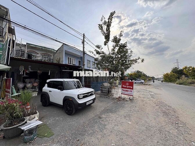 Bán nhà mặt tiền 200 Kha Vạn Cân gần TTTM GiGaMall