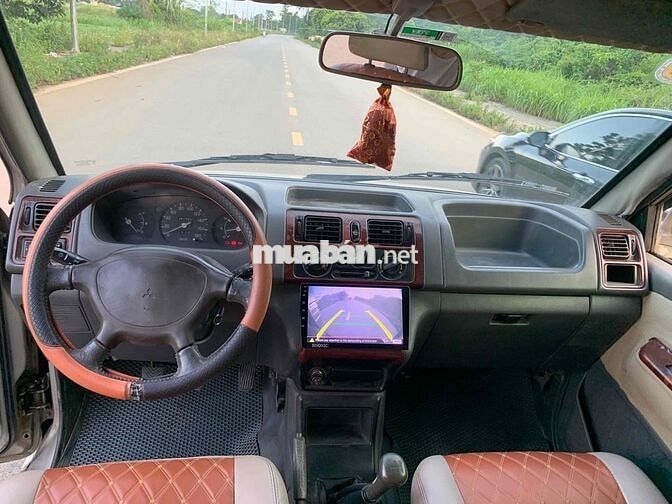 Mitsubishi Jolie Bạc