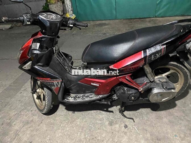 Yamaha Novo 4 Đỏ đen giấy tới đầy đủ