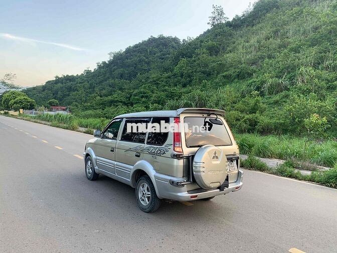 Mitsubishi Jolie Bạc