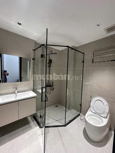 13.1 TỶ - 7 TẦNG THANG MÁY - PHỐ HOÀNG CẦU - CHÍNH CHỦ