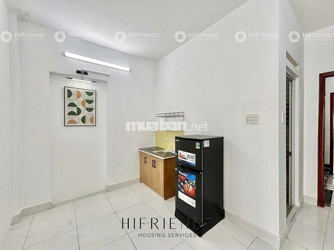 Cần căn hộ rộng nên ở tách bếp, có ban công, cửa sổ trời mát rười rượi