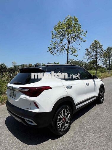 Kia Seltos Luxury 2022 Trắng