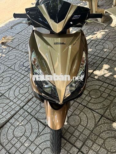 Honda Air Blade 125 Vàng đồng 17303 km