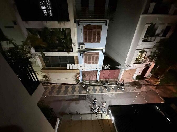 cho thuê phòng trọ rộng đẹp giá rẻ 24m2 vào ở luôn gần khu CN Sài Đồng