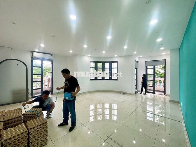 nguyên lầu văn phòng cityland có thang máy chỉ 12tr