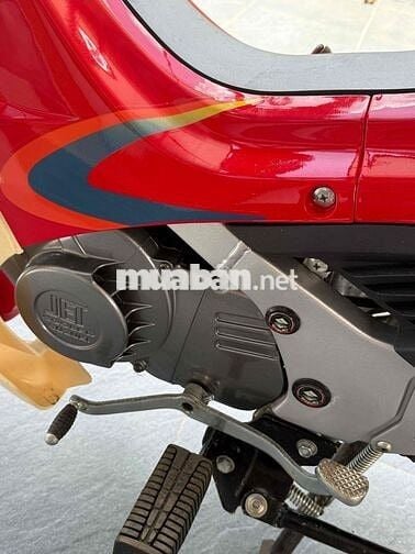 Suzuki RGV120 Đỏ, Kem