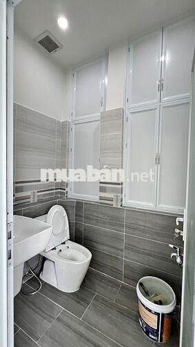 Cho Thuê Nhà Mặt Tiền Nguyễn Hữu Cảnh