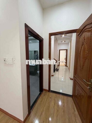 Cho thuê nhà trệt 2 lầu KDC Hưng Phú 1