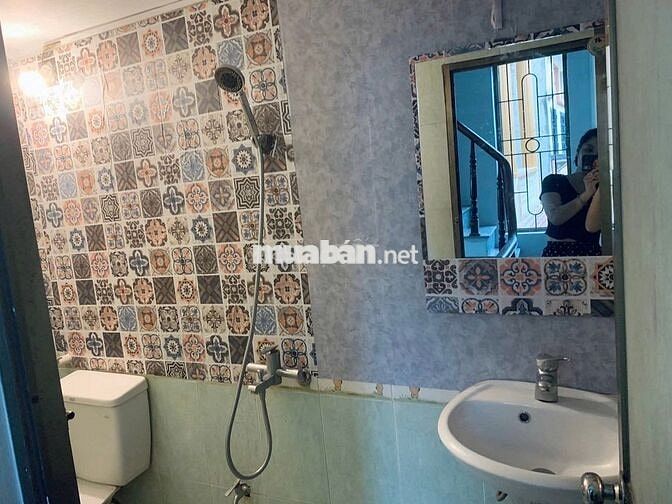 Cho thuê nhà Ngọc Thuỵ, Gần mipec, 2PN, Chỉ 6tr