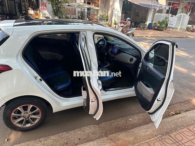 Hyundai i10 nhập ấn