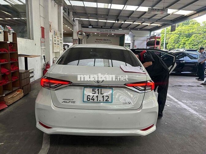 Toyota Corolla Altis 1.8V 2023