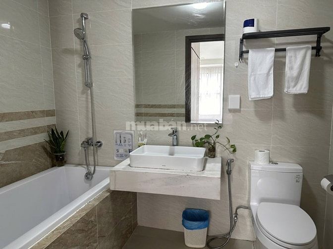 CC Nguyễn Văn Đậu view Landmark 2 tỷ/2PN sổ sẵn, full nội thất vay 70%