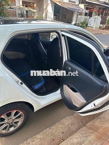 Hyundai i10 nhập ấn