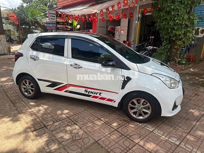 Hyundai i10 nhập ấn