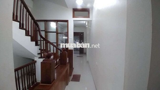 🏡 CHO THUÊ NHÀ NGỌC THỤY 52m²x4T – Ô TÔ ĐỖ CỬA NGÀY ĐÊM  – GIÁ 12TR