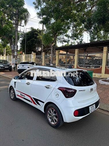 Hyundai i10 nhập ấn