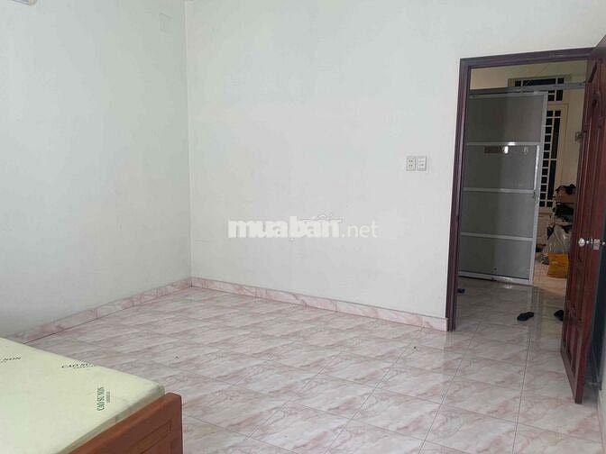 Phòng ngay đường Trần văn kiểu , Binh Phú q6