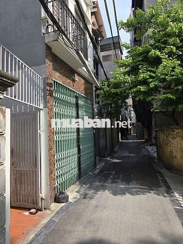 🏡 CHO THUÊ NHÀ NGỌC LÂM 40M² x 4T – GẦN PHỐ, GẦN CHỢ – GIÁ CHỈ 10,5 TR