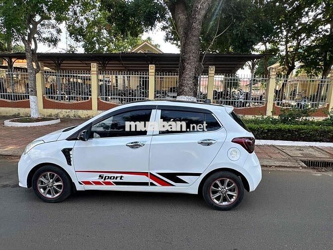 Hyundai i10 nhập ấn
