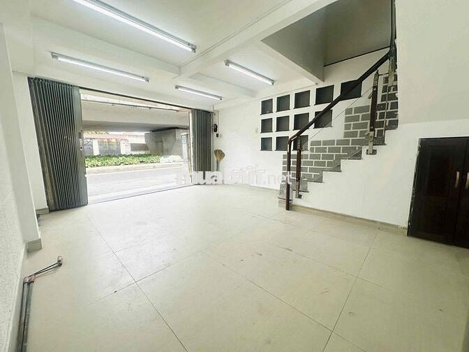 Cho thuê MB giá rẻ ngay chân cầu Nguyễn Văn Cừ Q8