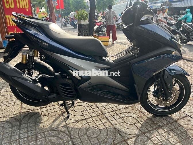 Yamaha NVX 155 Xanh đen