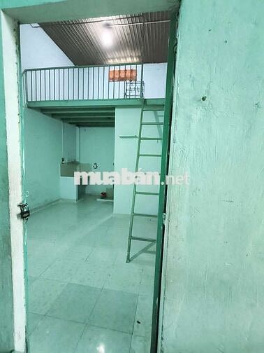 Phòng trọ 30m2 kp1, Thị Trấn Hóc Môn cho thuê, có gác,wc riêng,an ninh