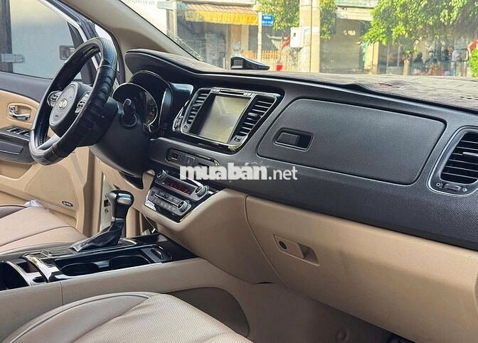Kia Sedona 2018 Full kịch 80.000 km Trắng