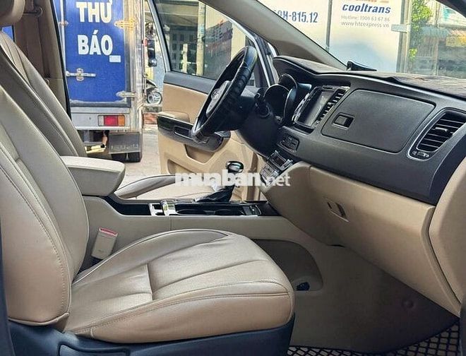 Kia Sedona 2018 Full kịch 80.000 km Trắng