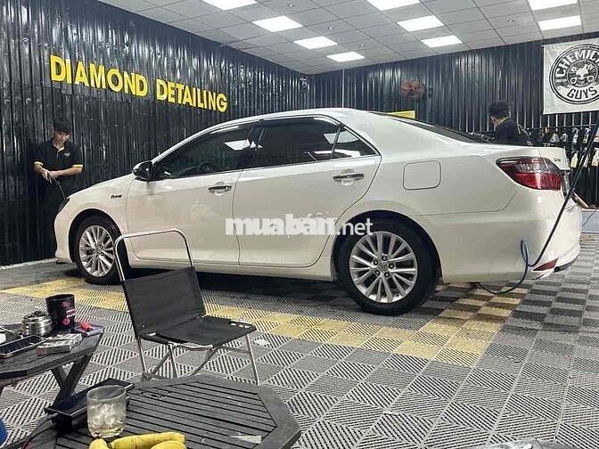 Toyota Camry Trắng 70000 km