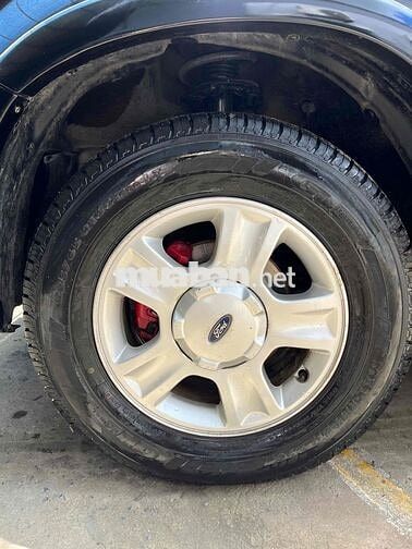 Ford Escape 2004 3.0 V6 Đen