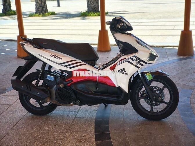 Honda Air Blade Trắng, Đen, Đỏ cần bán hoạc gl 