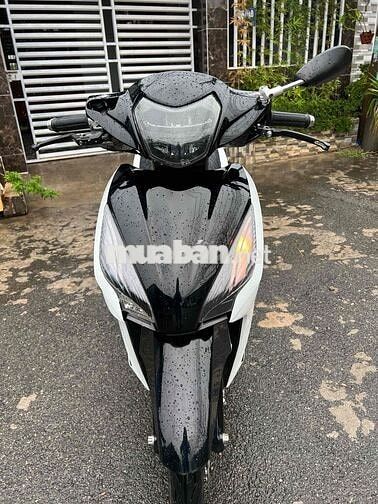Honda Vision Trắng đen