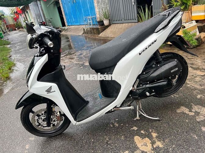 Honda Vision Trắng đen