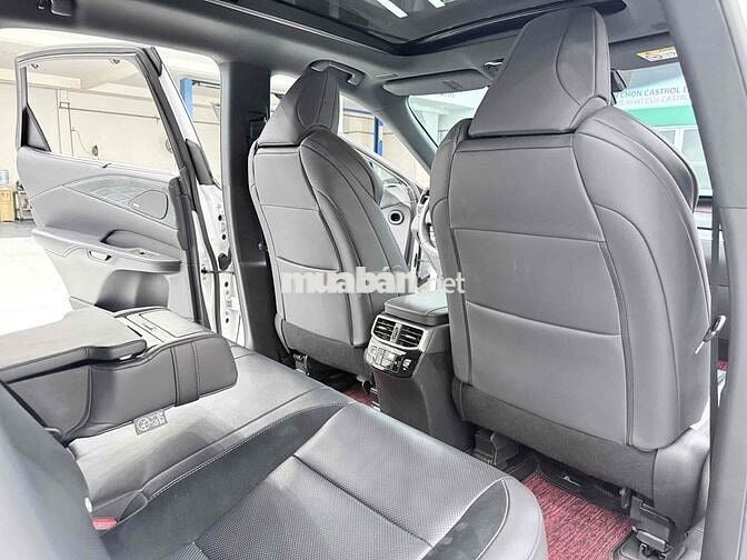 Lexus RX 500h F SPORT Performance 2024 12000 km