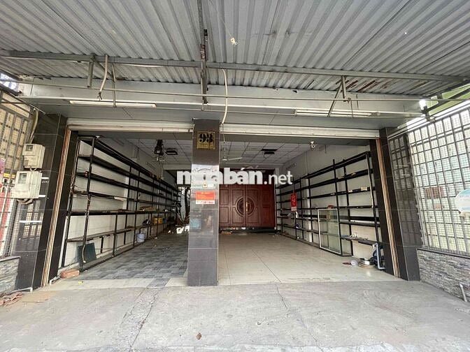 Cho thuê nhà 2 mặt tiền góc Đông Thạnh 4 Hóc Môn, 7PN, DT khủng kinh d