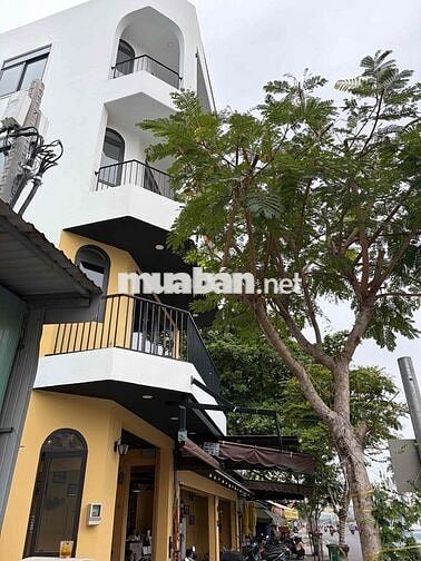 Cho thuê văn phòng hoặc nhà ở tầng lầu mặt tiền đường Dương Quảng Hàm