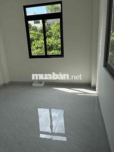 Cho thuê văn phòng hoặc nhà ở tầng lầu mặt tiền đường Dương Quảng Hàm