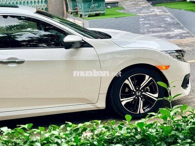 CHÍNH CHỦ BÁN HONDA CIVIC 1.5 TURBO CUỐI 2017