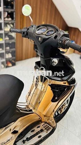 Suzuki Hayate màu Nâu vàng