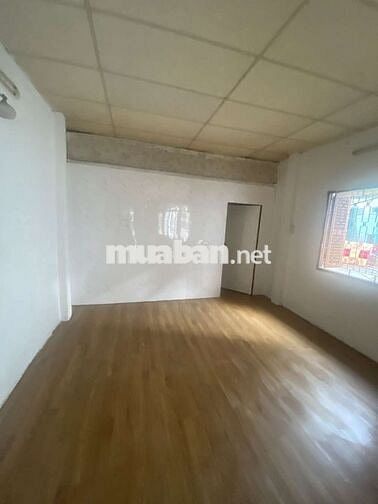 Nhà Nguyên căn hèm 606 đường Ba Tháng Hai