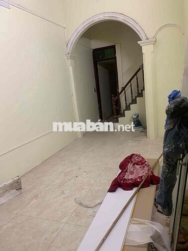 nhà mặt đường Trần Khát Chân kèm kho 90m